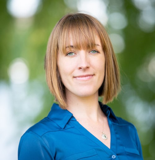 Portrait of Dr. Lauren Wadsworth